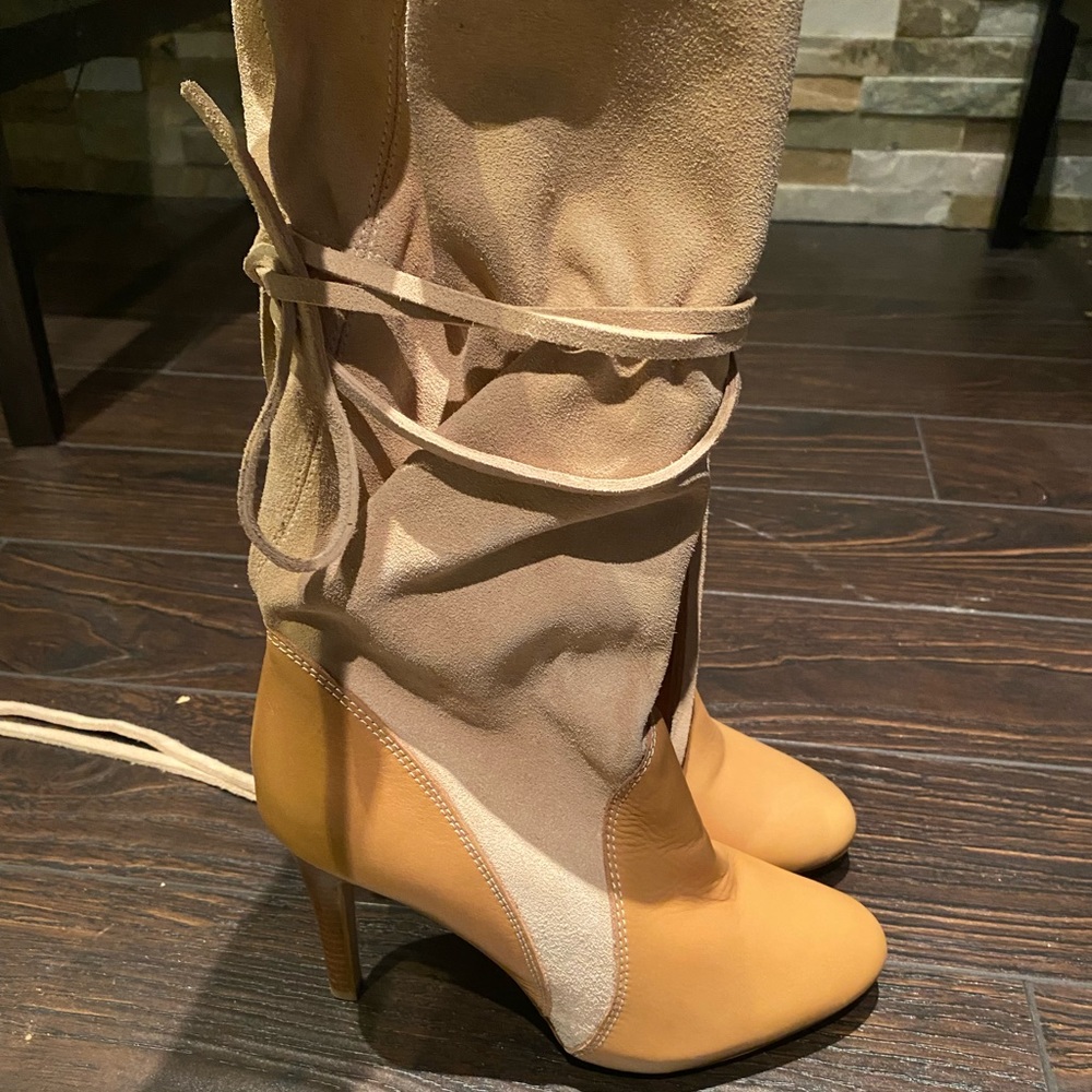 Colin Stuart Women’s Suede Boots Size 9